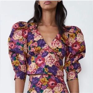 Zara pink purple floral puff sleeve crop top